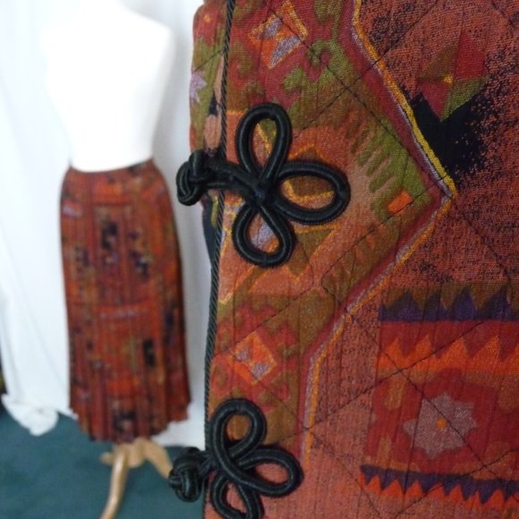 In Group II casual suit - Picture 9 of 11